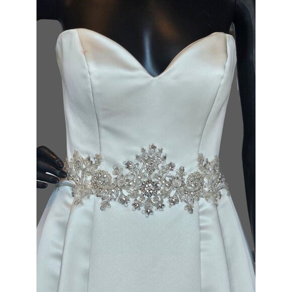 NWOT Ivory Satin A-Line Sweetheart Wedding Gown - Casablanca - Picture 5 of 11